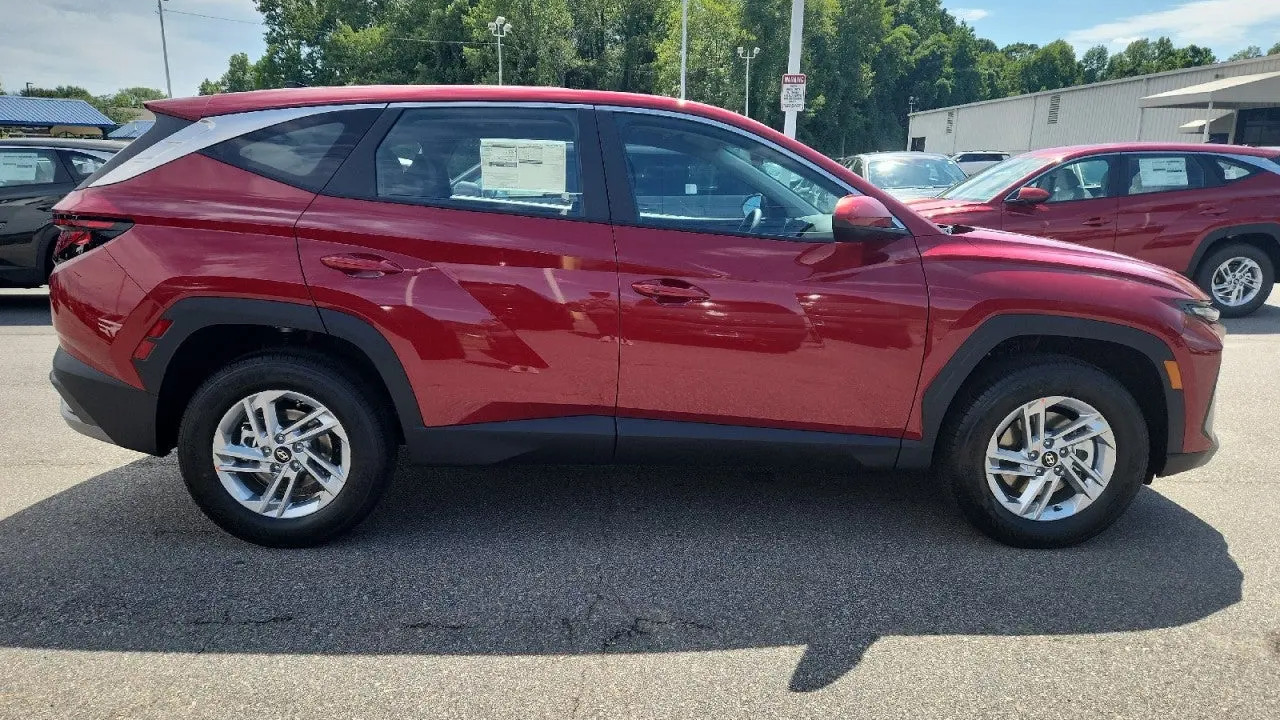2026 Hyundai TUCSON SE