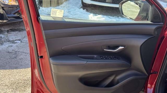2025 Hyundai TUCSON SE