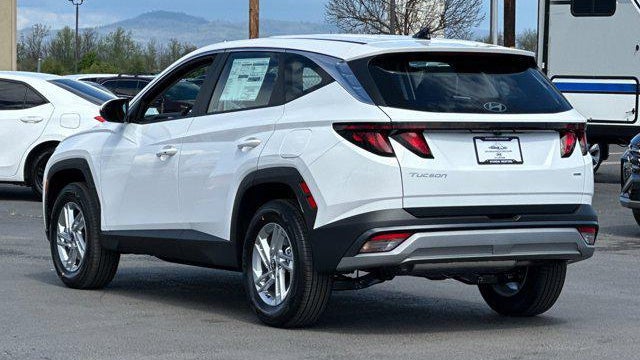 2026 Hyundai TUCSON SE