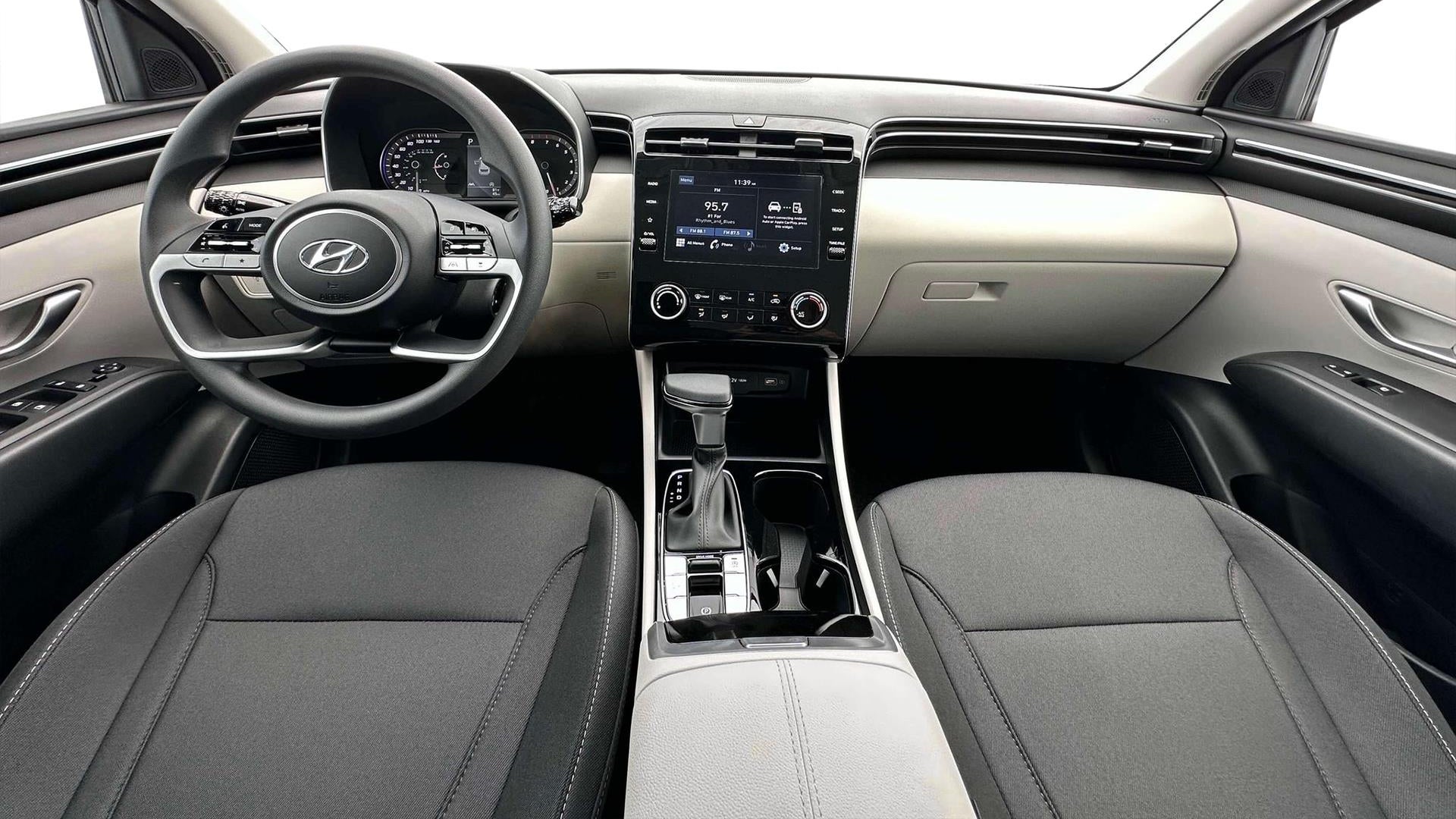 2024 Hyundai TUCSON SE