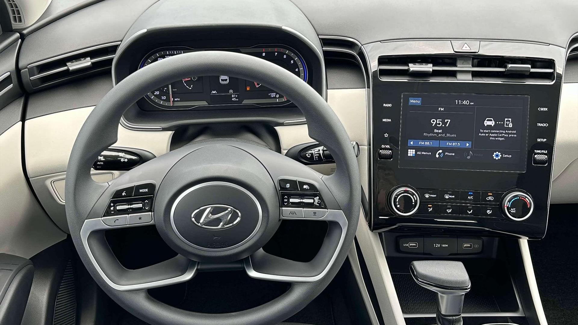 2024 Hyundai TUCSON SE