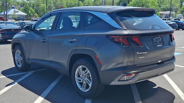 2025 Hyundai TUCSON SE