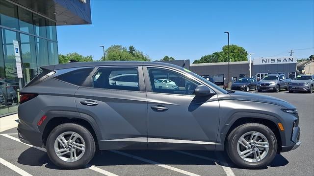 2025 Hyundai TUCSON SE