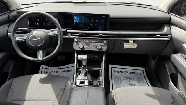 2025 Hyundai TUCSON SE