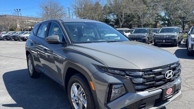 2025 Hyundai TUCSON SE