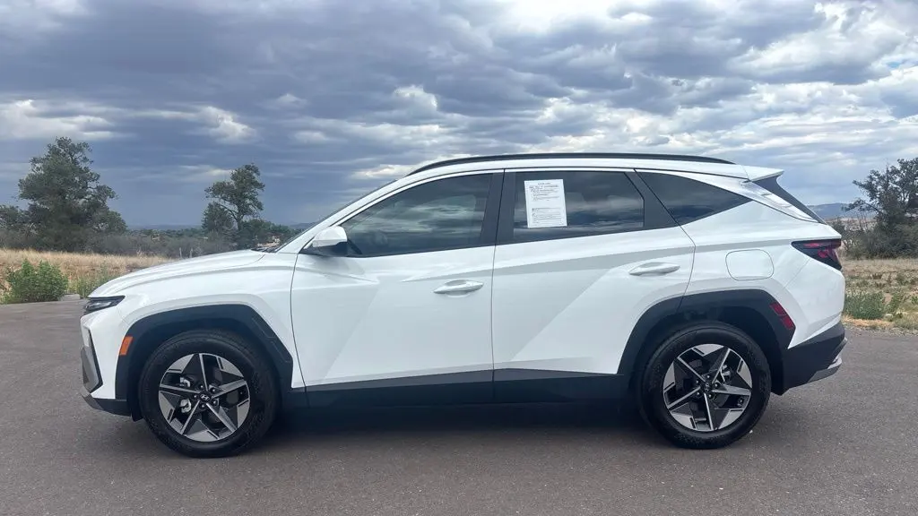 2025 Hyundai TUCSON SEL