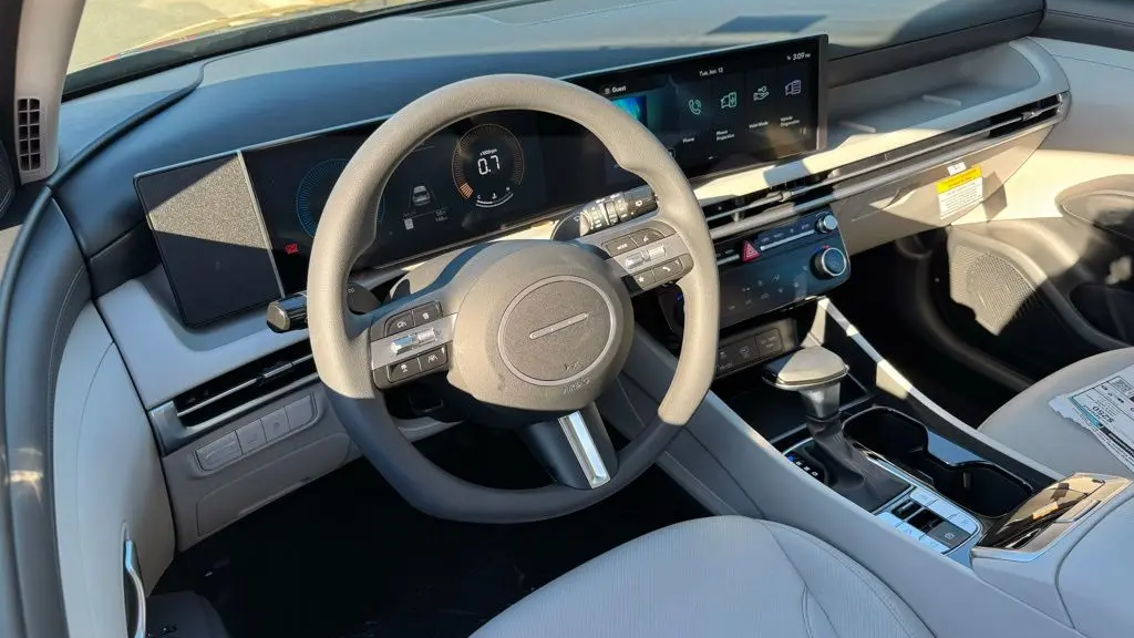 2026 Hyundai TUCSON SEL
