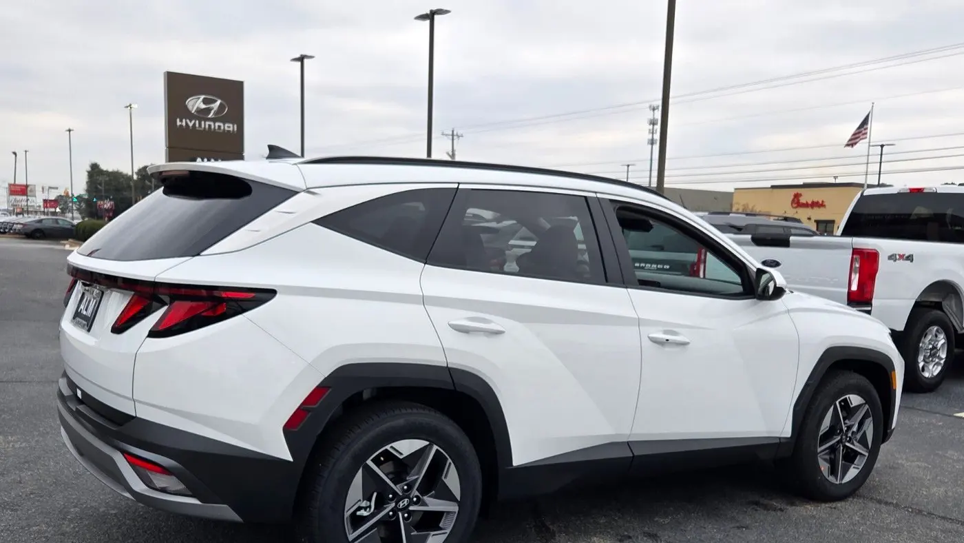 2026 Hyundai TUCSON SEL
