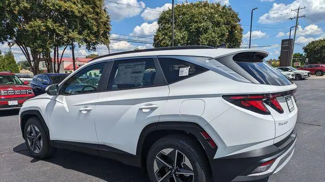 2026 Hyundai TUCSON SEL
