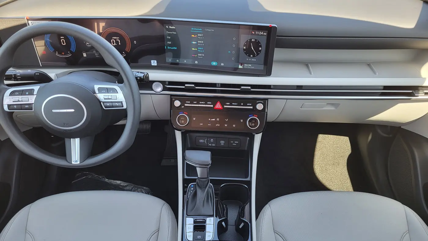 2026 Hyundai TUCSON SEL