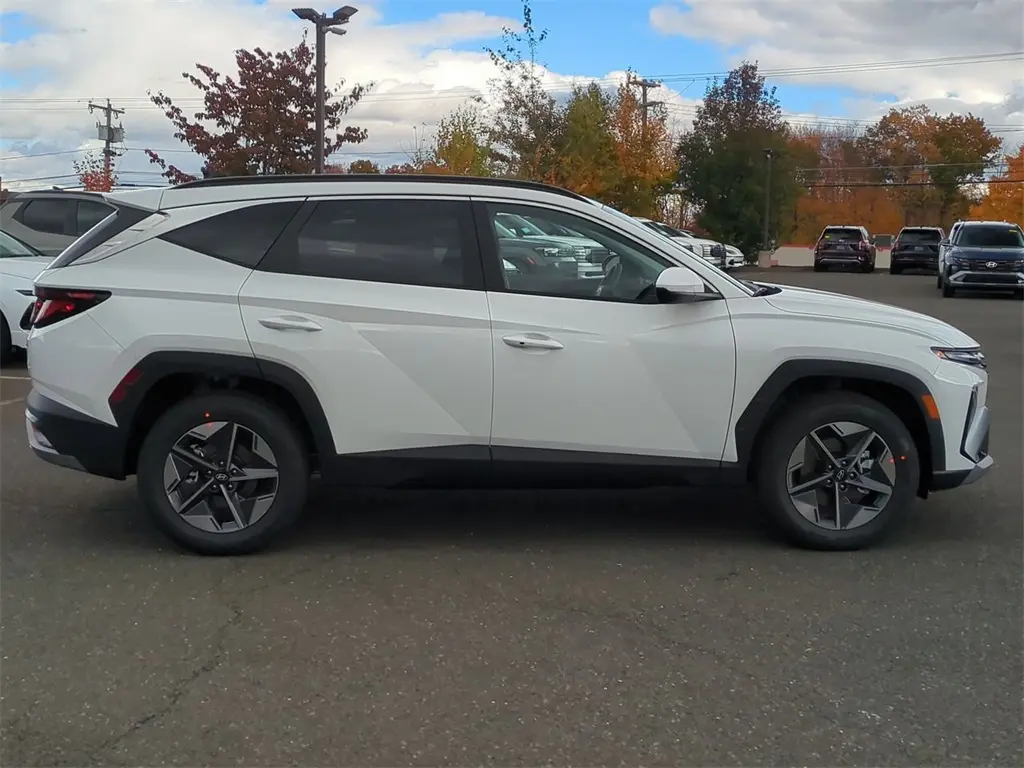 2026 Hyundai TUCSON SEL — photo 1 of 12