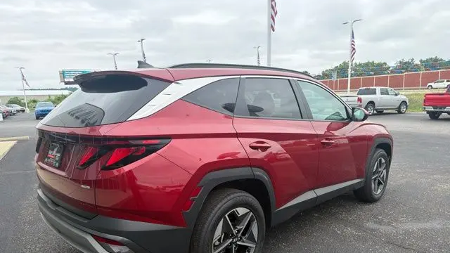 2025 Hyundai TUCSON SEL