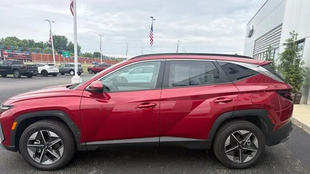 2025 Hyundai TUCSON SEL