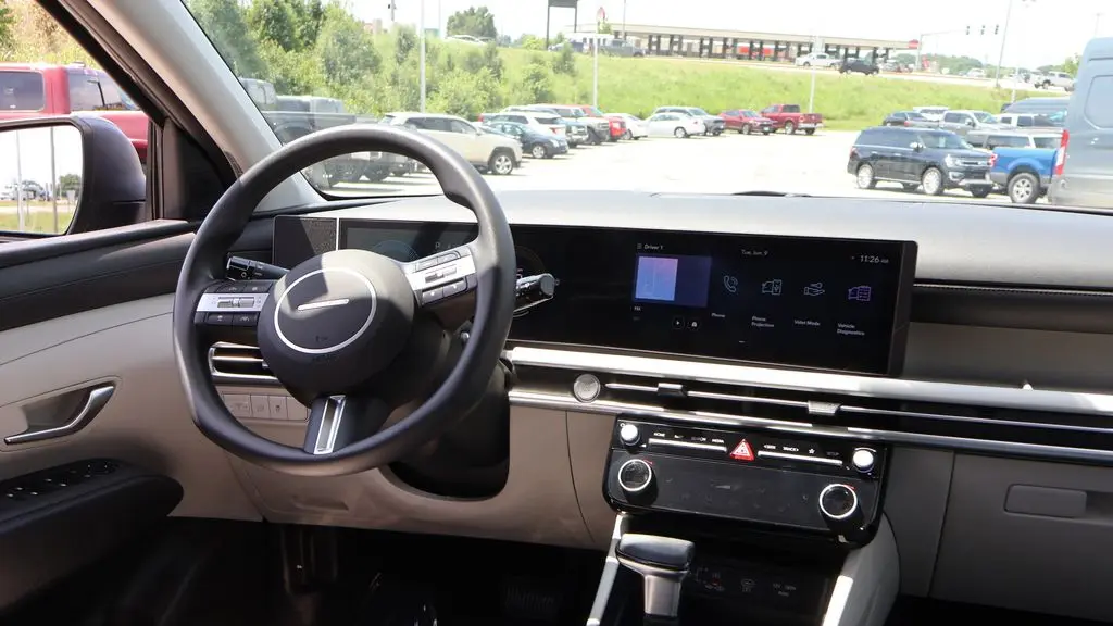 2026 Hyundai TUCSON SEL Plus