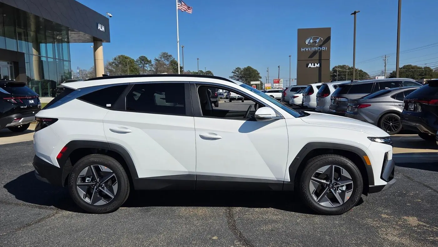 2026 Hyundai TUCSON SEL Premium