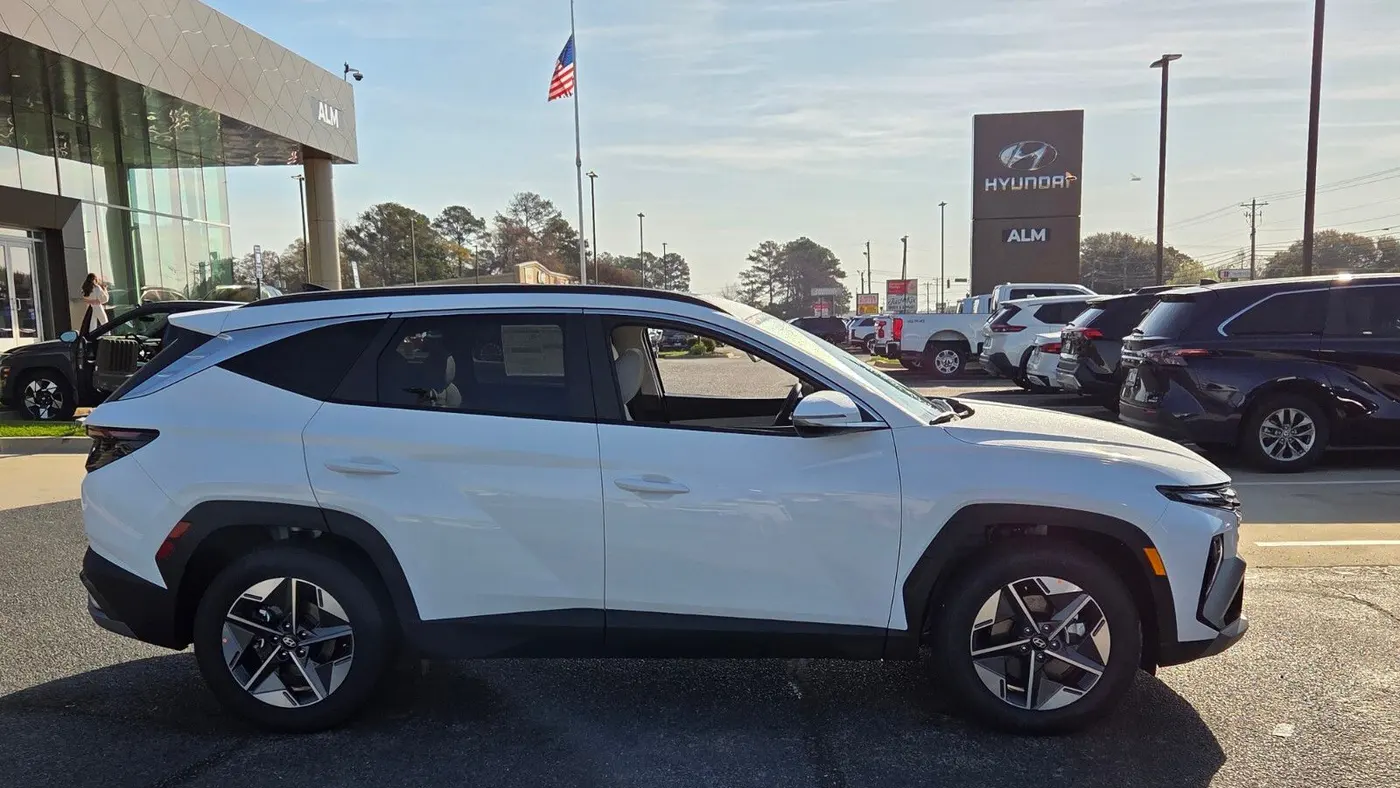 2026 Hyundai TUCSON SEL Premium