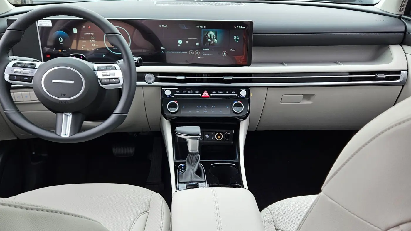 2026 Hyundai TUCSON SEL Premium