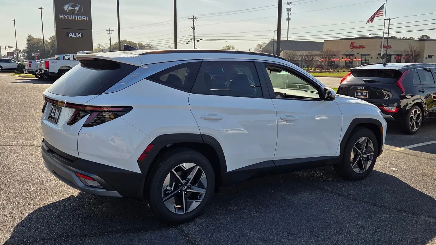 2026 Hyundai TUCSON SEL Premium
