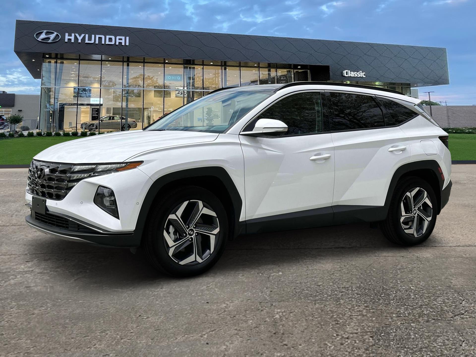 2024 Hyundai TUCSON Limited — photo 1 of 12