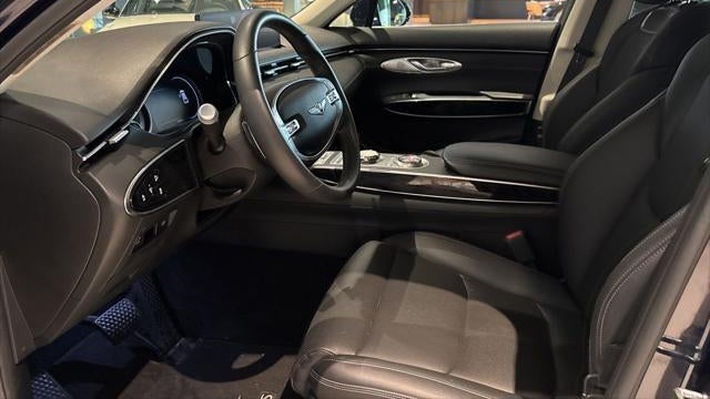 2024 Genesis GV70 2.5T Standard