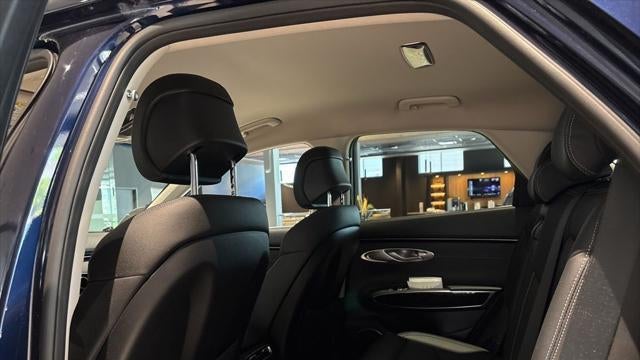 2024 Genesis GV70 2.5T Standard