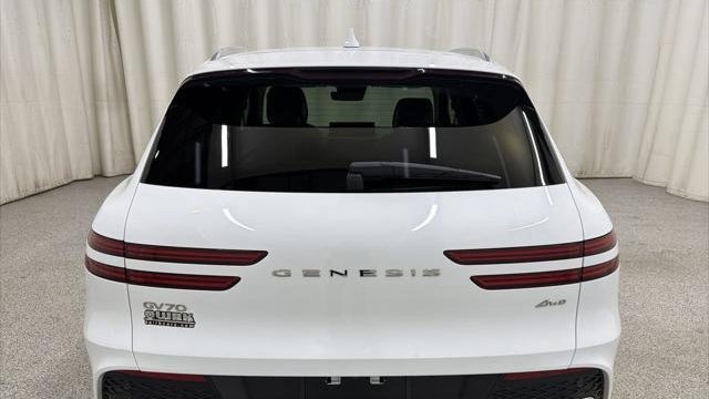 2024 Genesis GV70 2.5T Standard