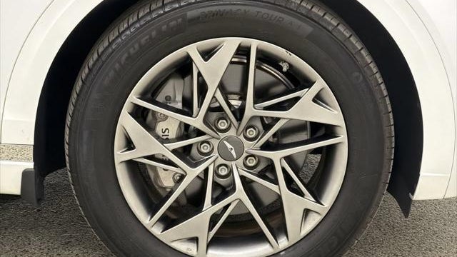 2024 Genesis GV70 2.5T Standard
