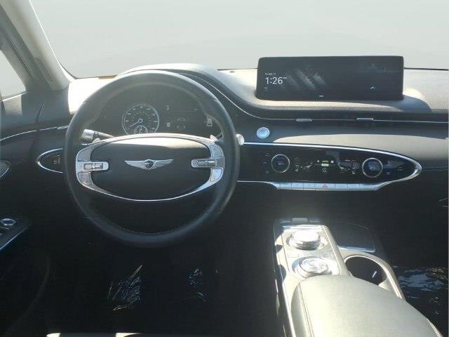 2025 Genesis Gv70 - $30,826
