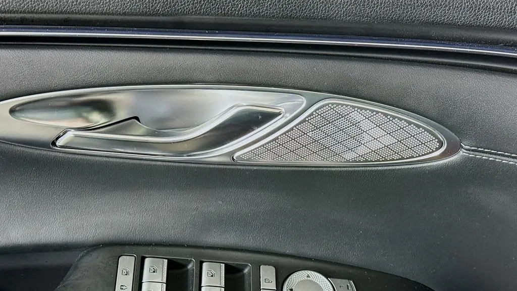 2025 Genesis GV70 2.5T Standard