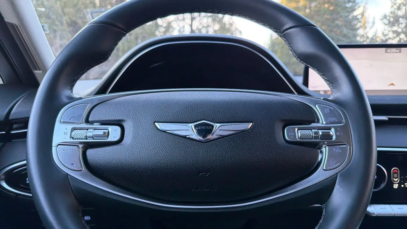 2025 Genesis GV70 2.5T Standard