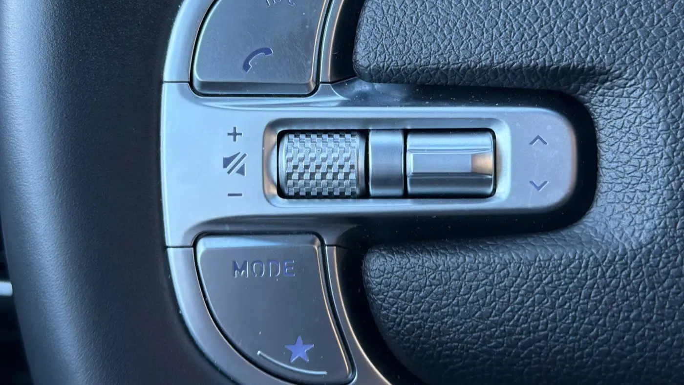 2025 Genesis GV70 2.5T Standard