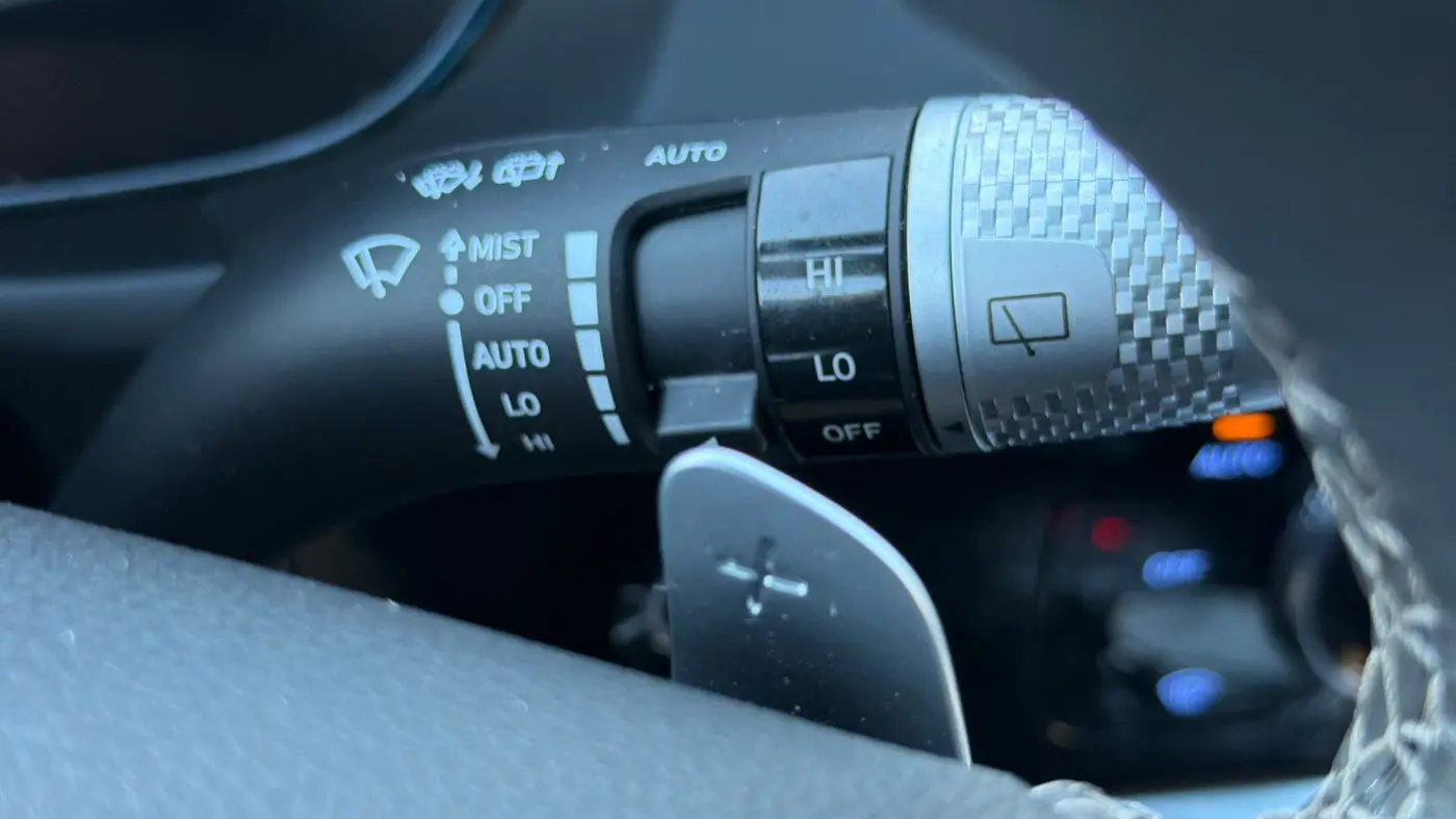 2025 Genesis GV70 2.5T Standard