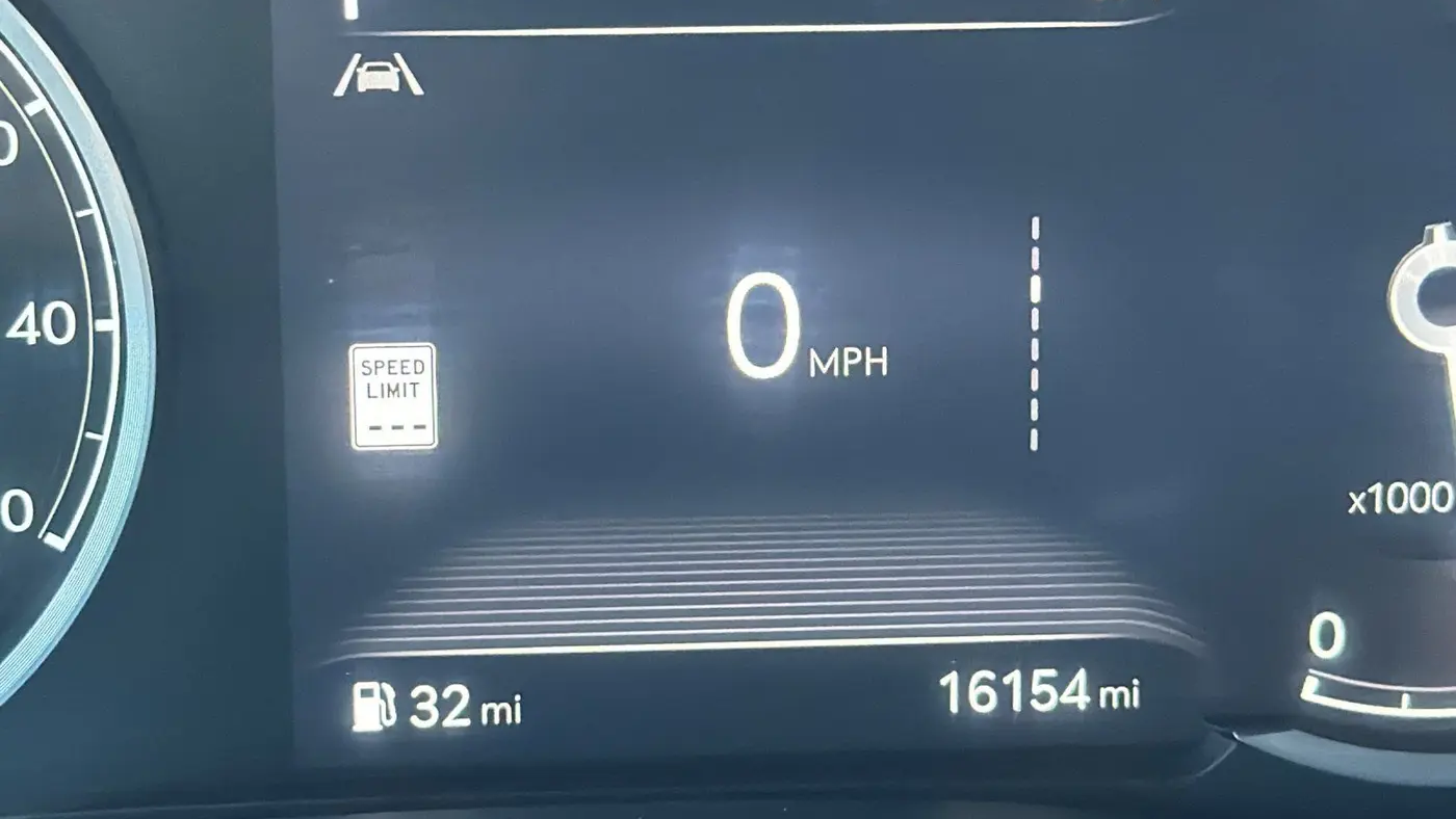 2025 Genesis GV70 2.5T Standard