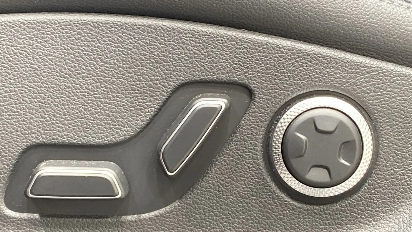 2025 Genesis GV70 2.5T Standard