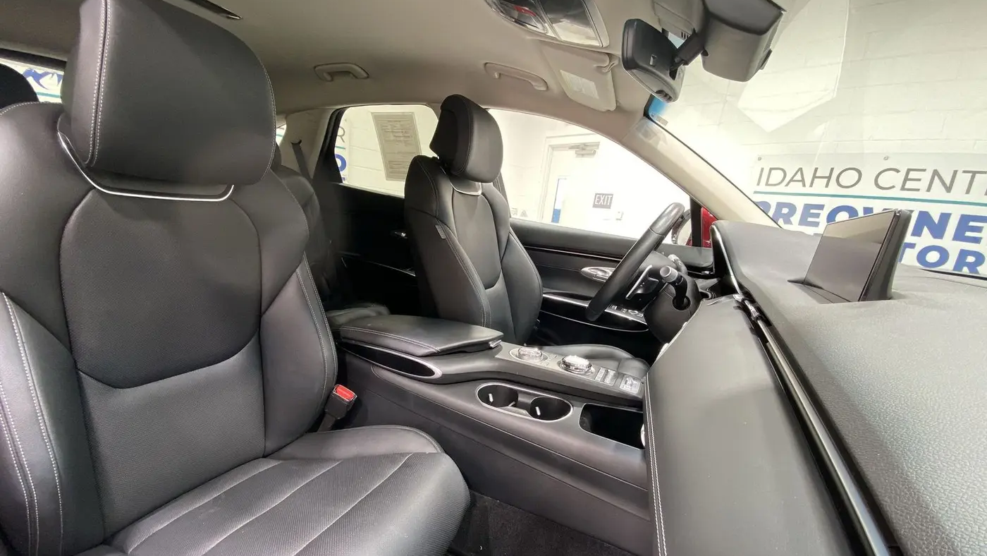 2025 Genesis GV70 2.5T Standard