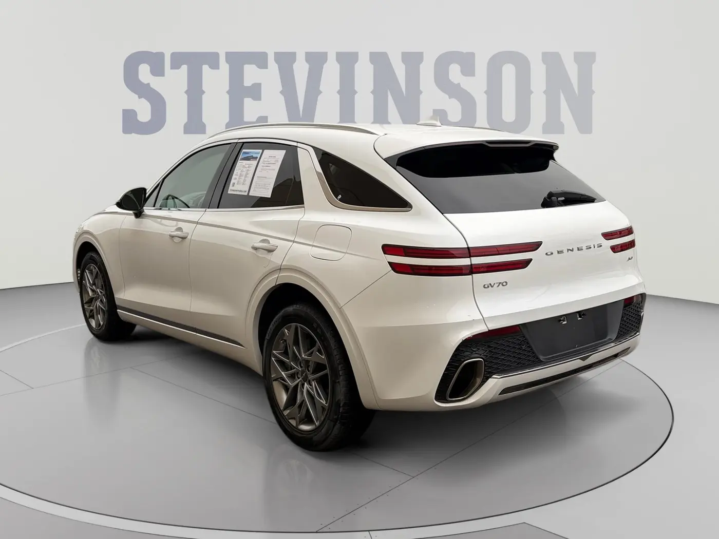 2025 Genesis Gv70 - $28,500