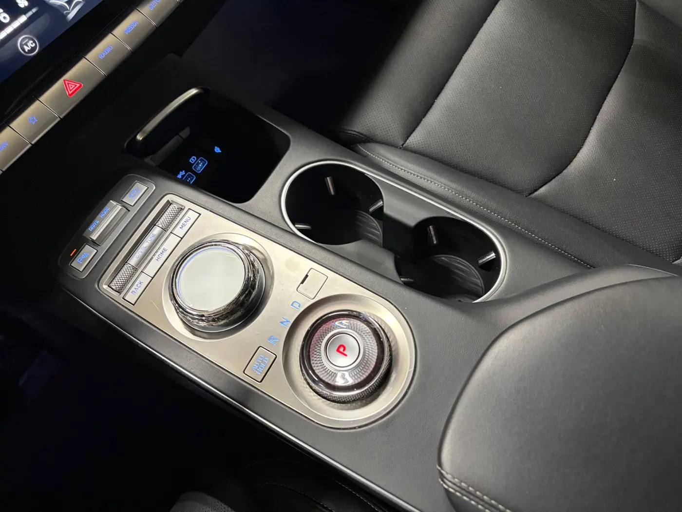 2025 Genesis Gv70 - $28,500