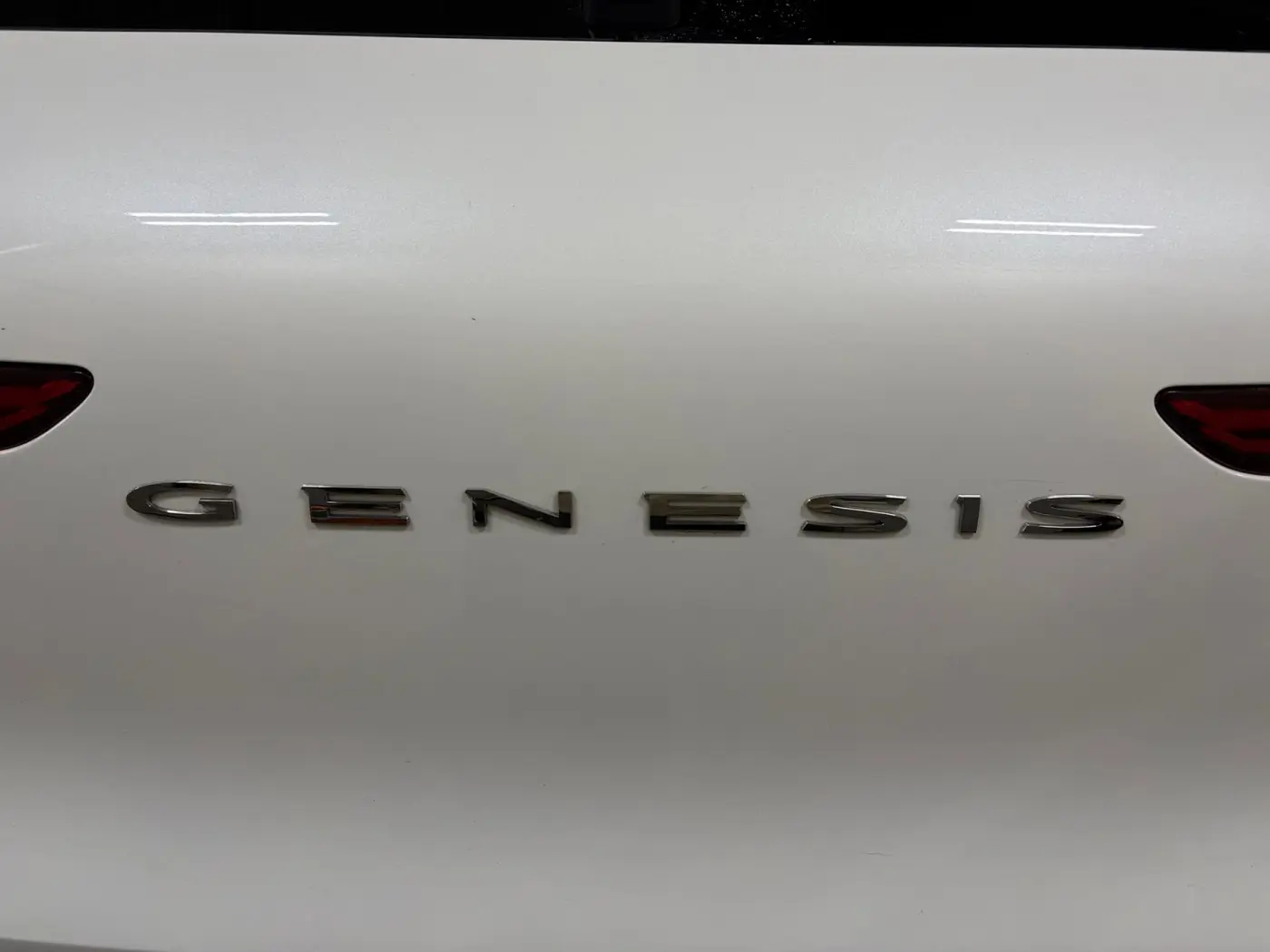2025 Genesis Gv70 - $28,500