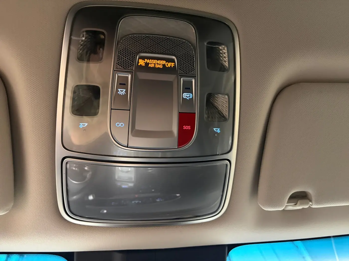 2025 Genesis Gv70 - $28,500