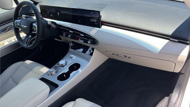 2026 Genesis GV70 2.5T Select