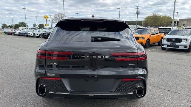 2024 Genesis GV70 2.5T Standard
