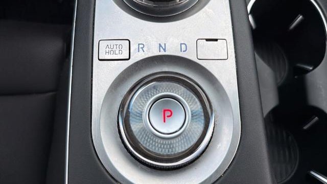 2024 Genesis GV70 2.5T Standard
