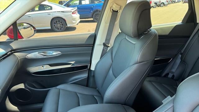 2025 Genesis GV70 2.5T Standard
