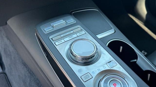 2025 Genesis GV70 2.5T Standard