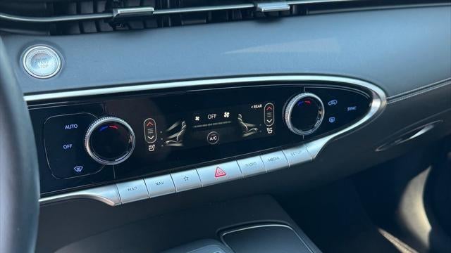 2025 Genesis GV70 2.5T Standard