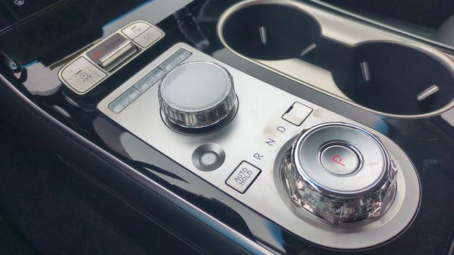 2026 Genesis GV70 2.5T Standard