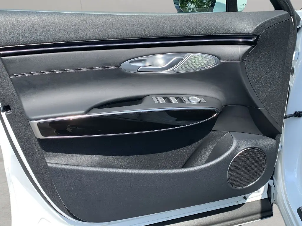 2026 Genesis Gv70 - $43,654