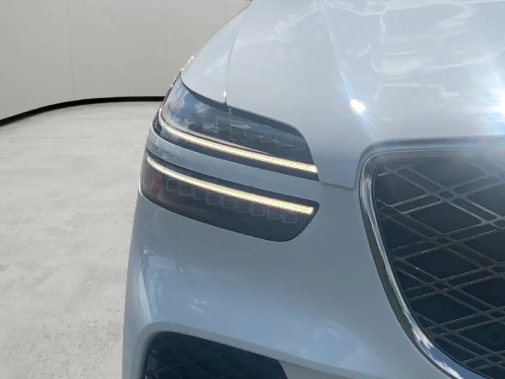 2026 Genesis Gv70 - $43,654