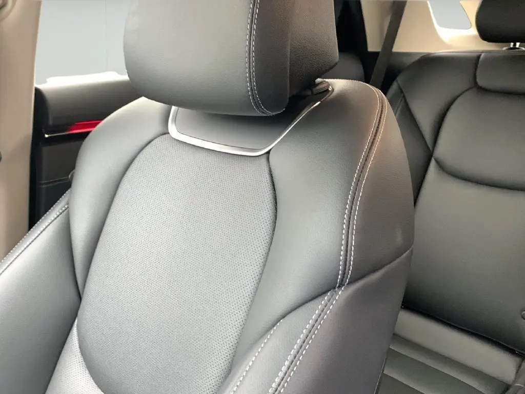 2026 Genesis Gv70 - $43,808