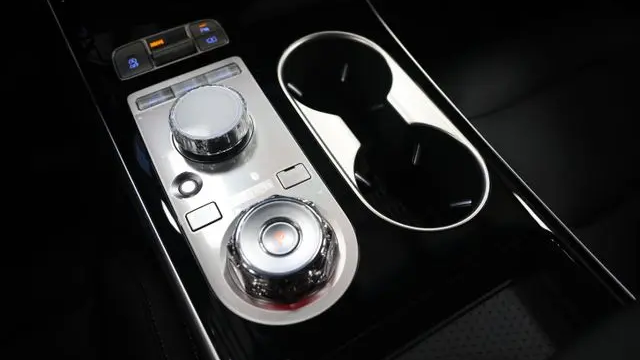 2026 Genesis GV70 2.5T Standard